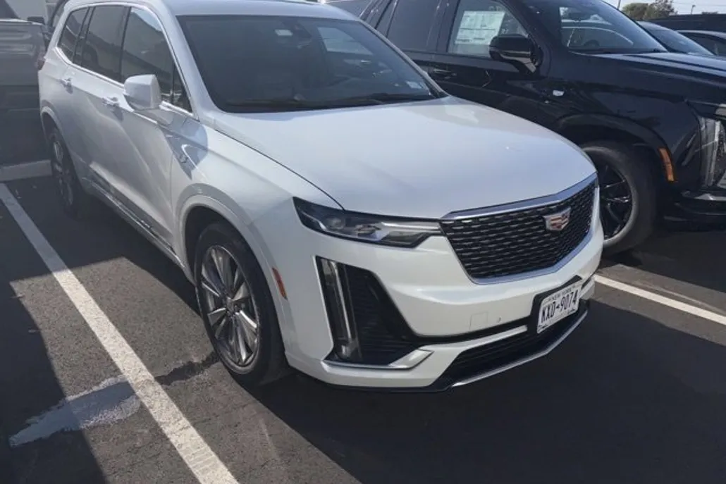 2022 Cadillac XT6 Premium Luxury photo 1