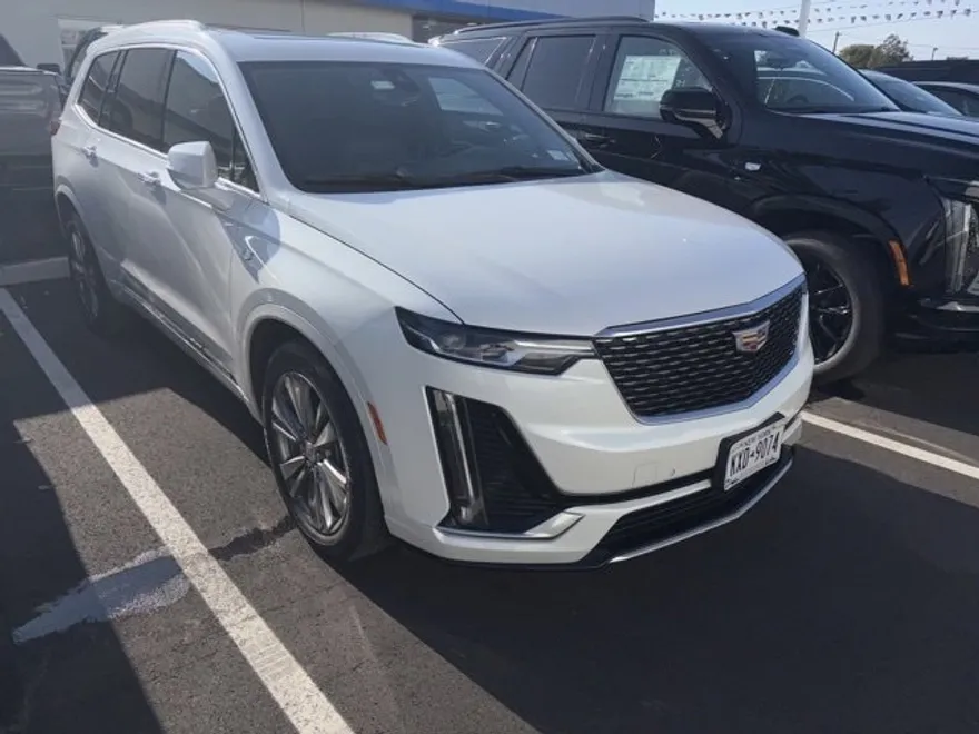 2022 Cadillac XT6 Premium Luxury photo 1
