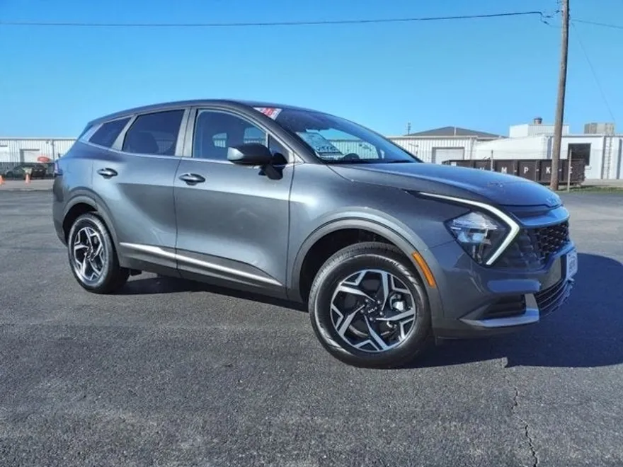 2023 Kia Sportage LX photo 1