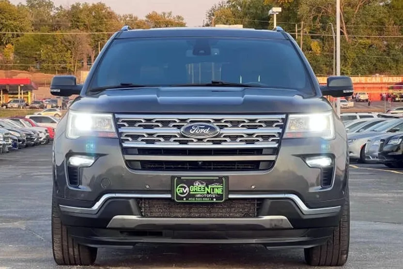 2018 Ford Explorer Limited photo 1
