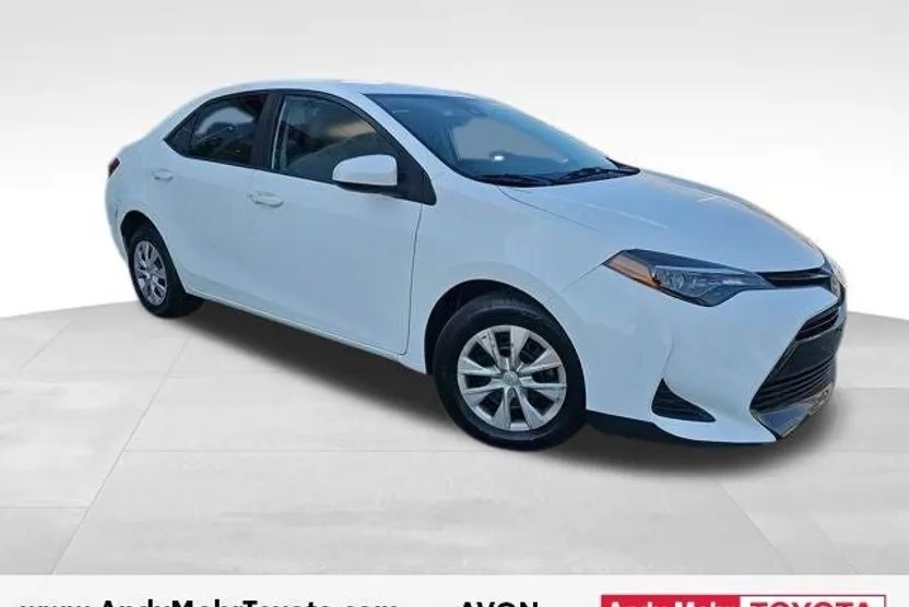 2019 Toyota Corolla L photo 1
