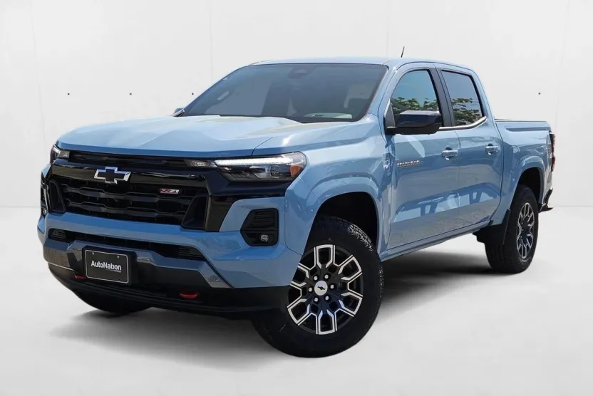 2025 Chevrolet Colorado Z71 photo 1