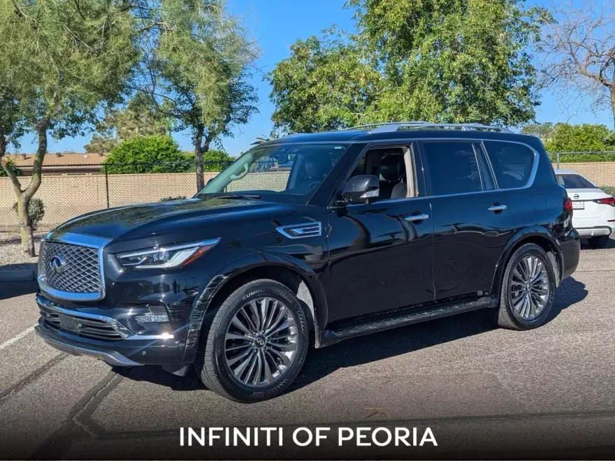 2020 Infiniti QX80 Luxe photo 1