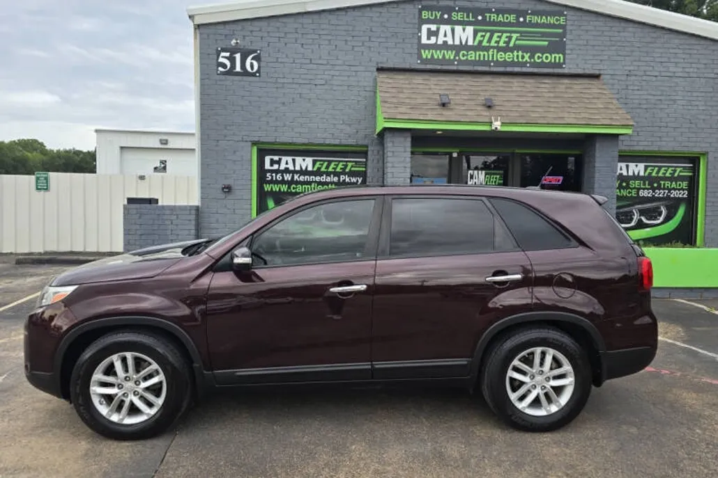 2014 Kia Sorento LX photo 1