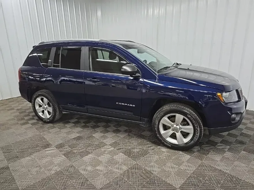 2016 Jeep Compass Sport photo 1