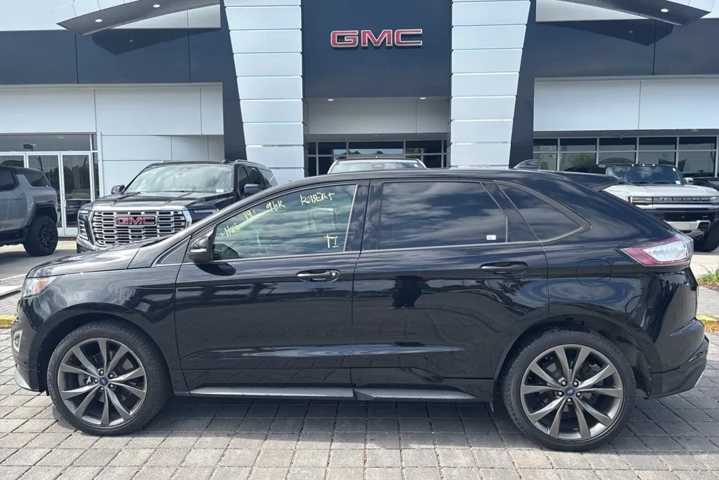 2018 Ford Edge Sport photo 1