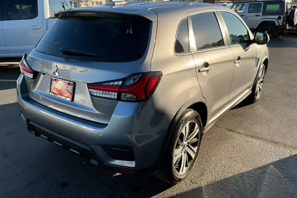 2020 Mitsubishi Outlander Sport SE photo 1
