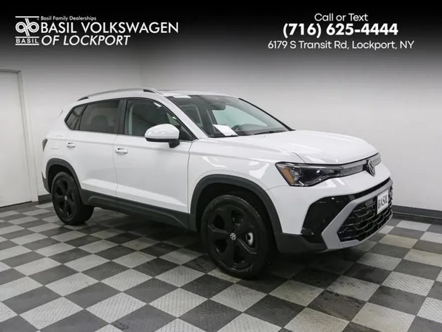 2025 Volkswagen Taos SEL photo 1