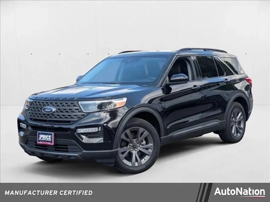 2023 Ford Explorer XLT photo 1