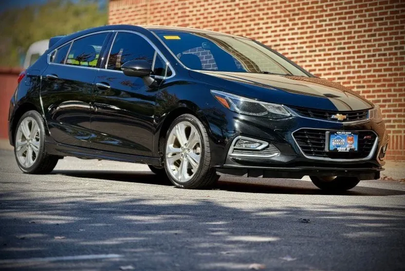 2018 Chevrolet Cruze Premier photo 1