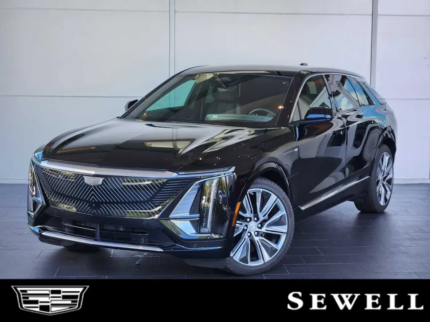 2024 Cadillac Lyriq Luxury photo 1