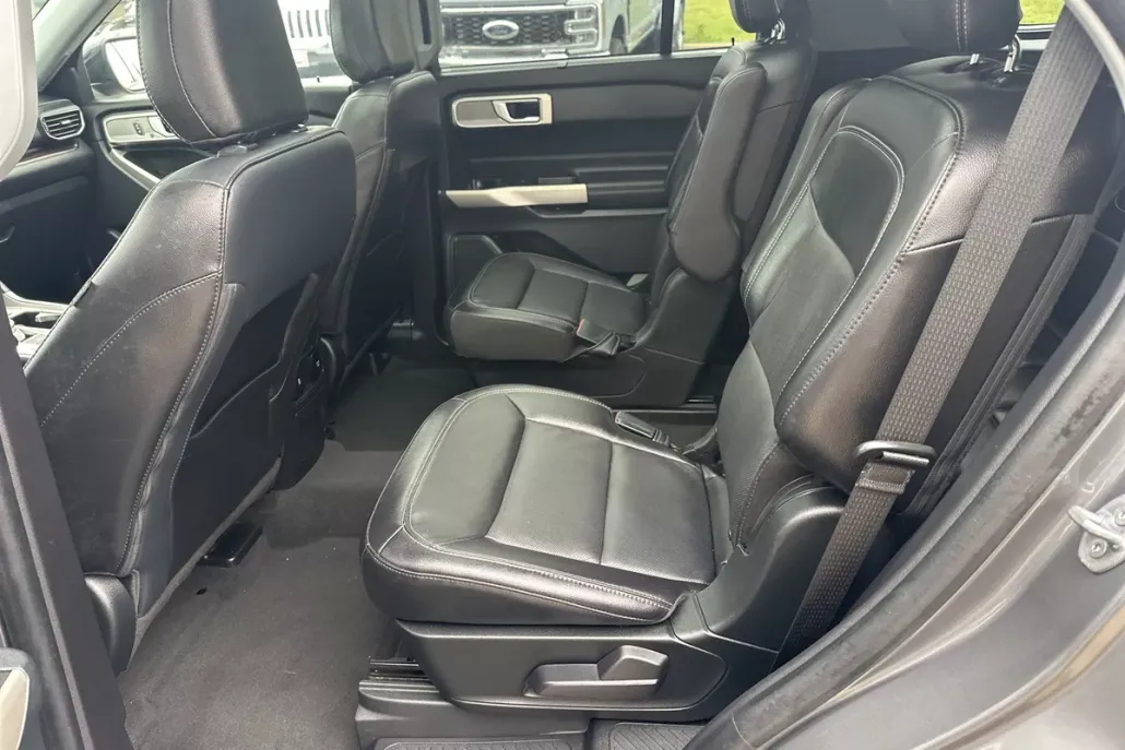 2022 Ford Explorer Limited photo 1