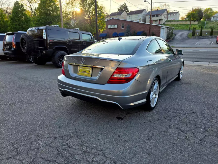 2015 Mercedes Benz C 250 photo 1
