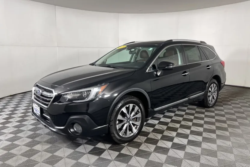 2019 Subaru Outback 2.5i photo 1
