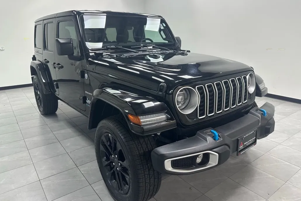 2024 Jeep Wrangler Sahara 4xe photo 1