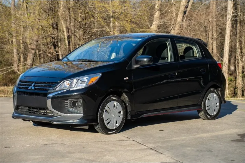 2023 Mitsubishi Mirage ES photo 1