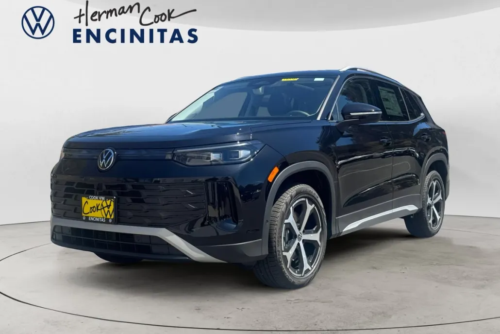 2025 Volkswagen Tiguan SE photo 1
