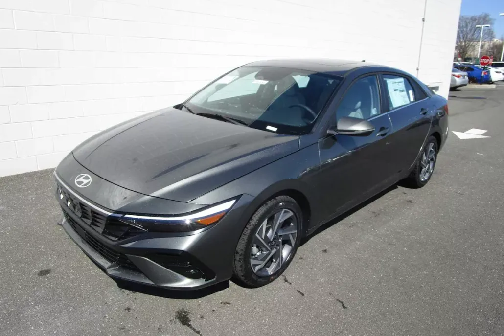 2025 Hyundai Elantra Hybrid Limited photo 1