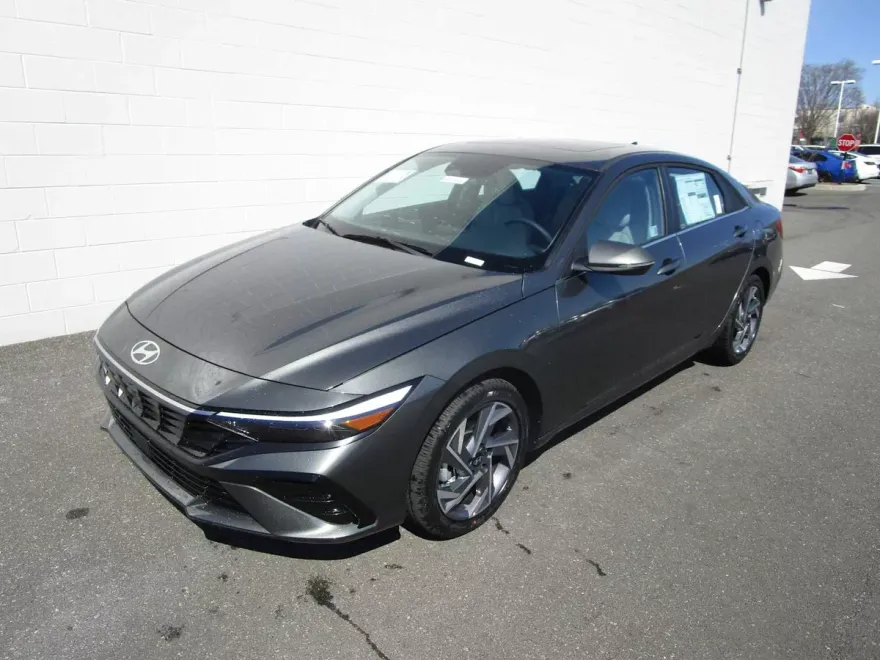 2025 Hyundai Elantra Hybrid Limited photo 1