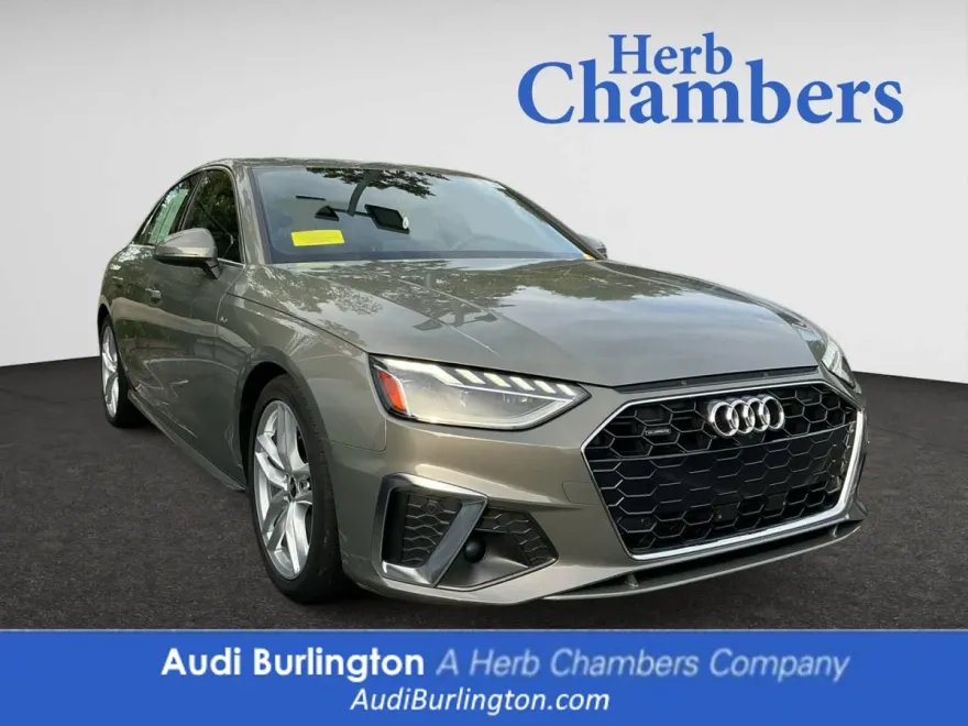 2023 Audi A4 S line Quattro Premium Plus photo 1
