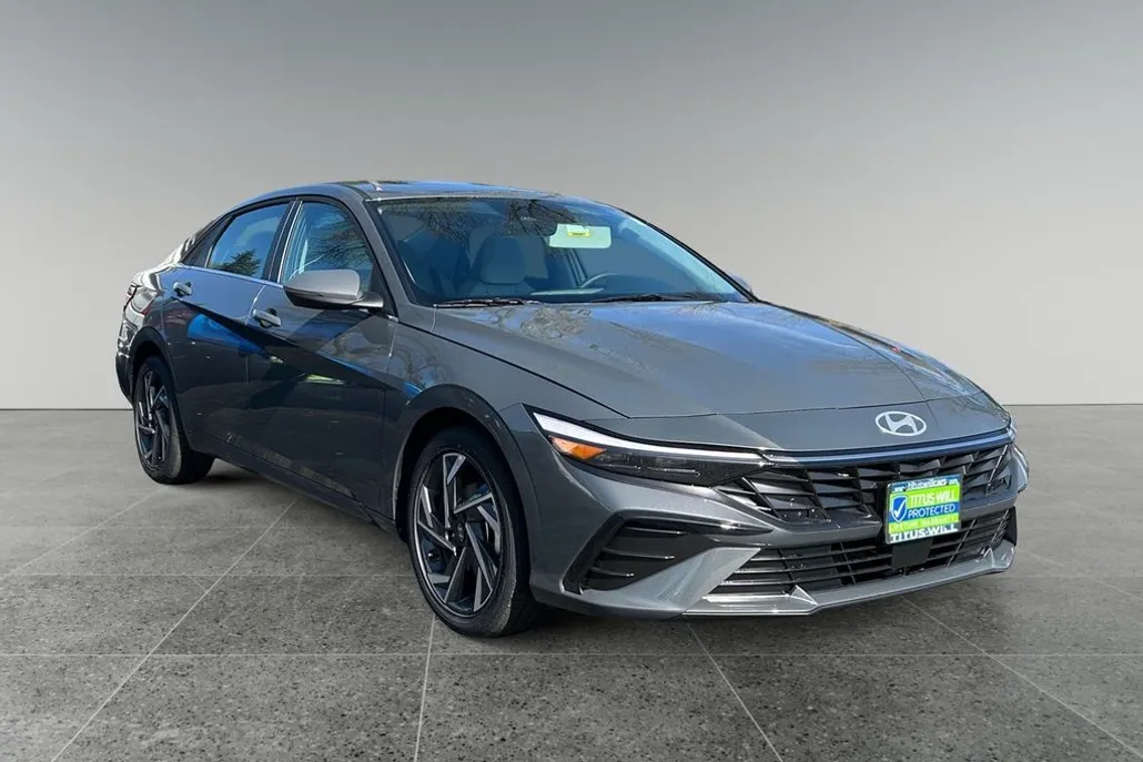 2025 Hyundai Elantra Hybrid Limited photo 1