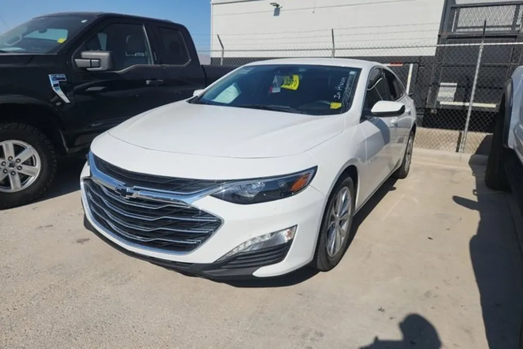2023 Chevrolet Malibu 1LT photo 1