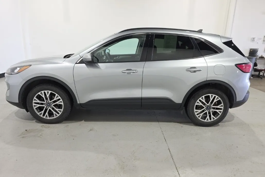 2021 Ford Escape SEL photo 1