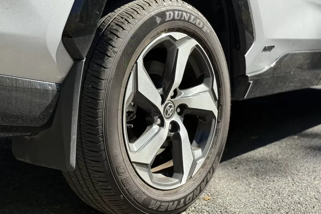 2024 Toyota RAV4 Prime SE photo 1