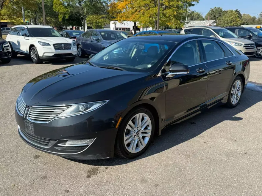 2014 Lincoln MKZ photo 1