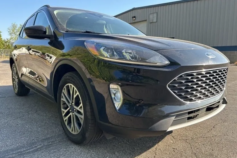 2021 Ford Escape Hybrid SEL photo 1