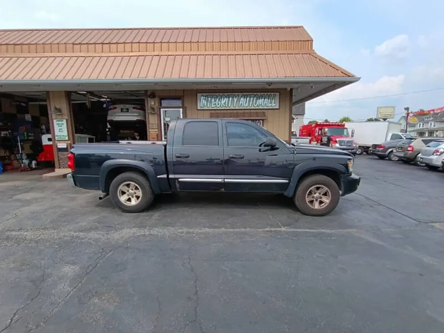 2008 Dodge Dakota Laramie photo 1