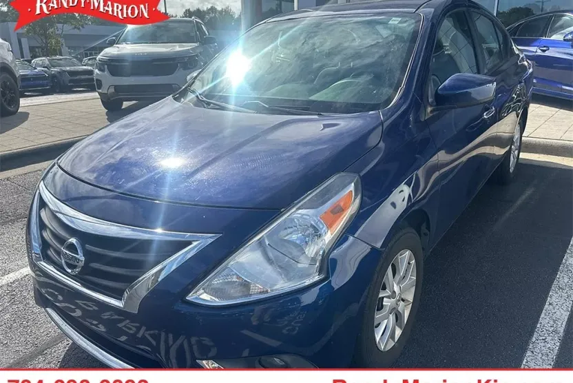2018 Nissan Versa 1.6 SV photo 1