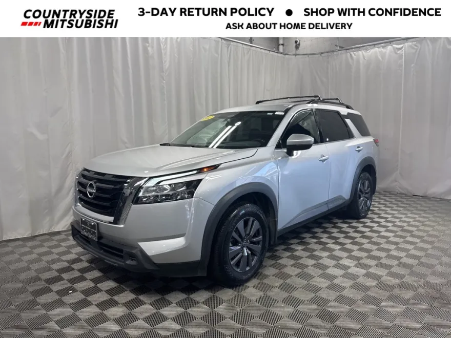2022 Nissan Pathfinder SV photo 1