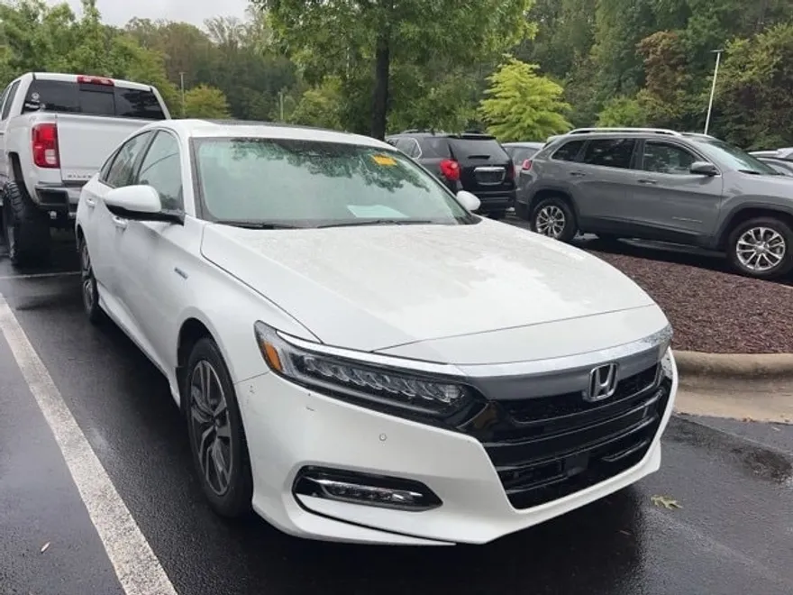 2020 Honda Accord Hybrid Touring photo 1