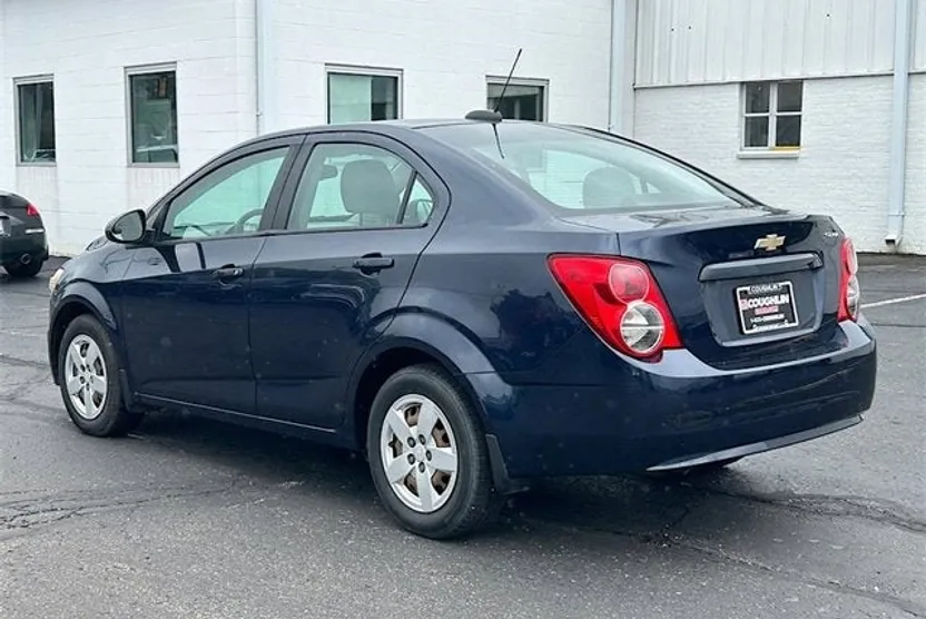 2015 Chevrolet Sonic LS photo 1