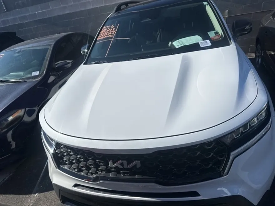 2022 Kia Sorento S photo 1