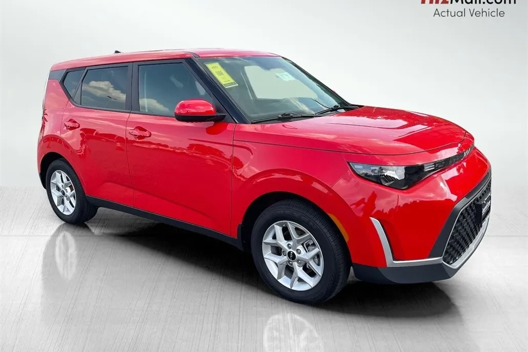2024 Kia Soul S photo 1