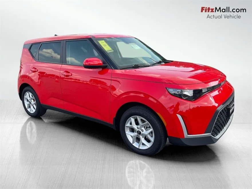2024 Kia Soul S photo 1