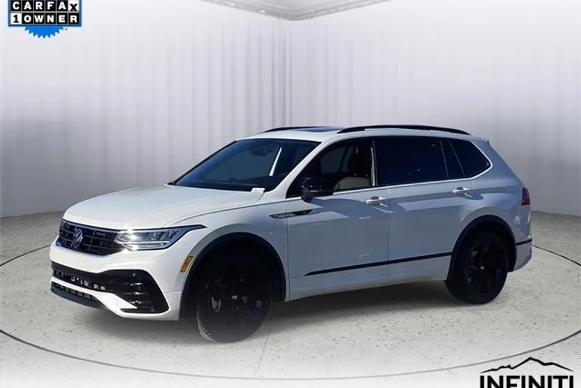 2024 Volkswagen Tiguan SE R-Line Black photo 1