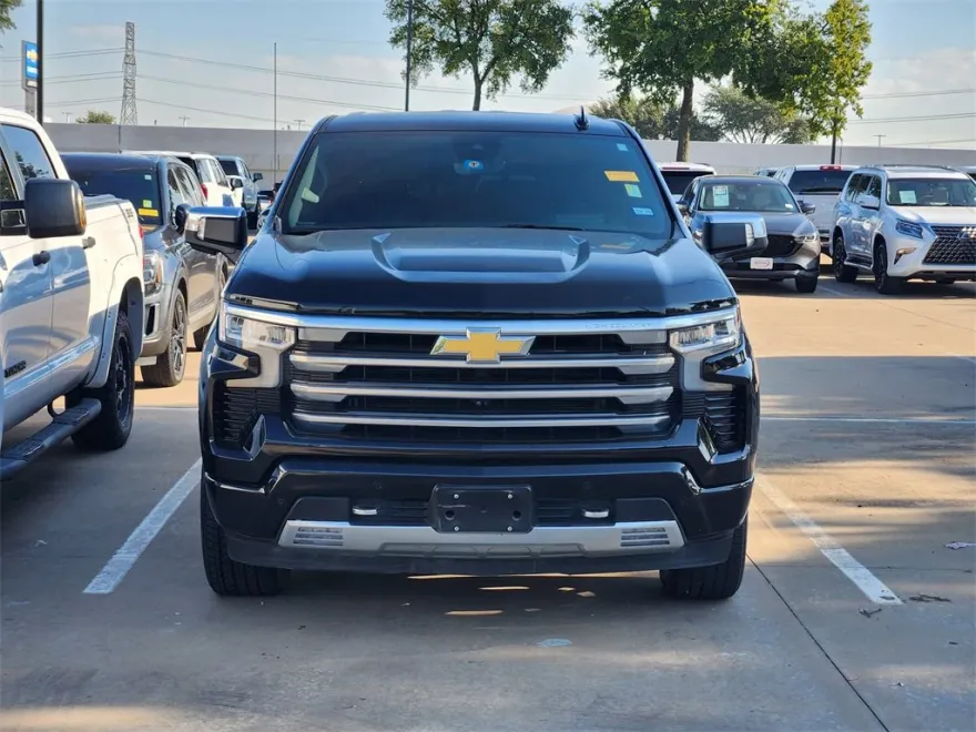 2023 Chevrolet Silverado 1500 High Country photo 1