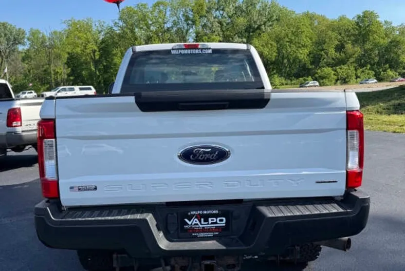 2017 Ford F-250 XL photo 1
