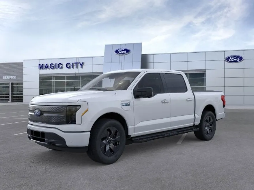 2025 Ford F-150 Lightning photo 1