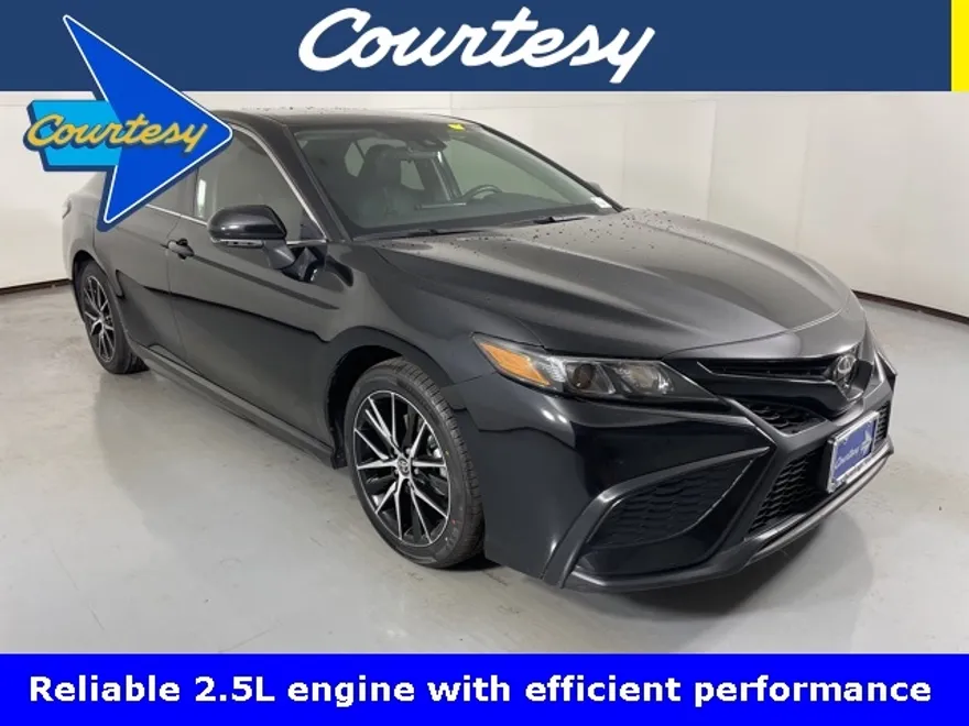 2024 Toyota Camry SE photo 1