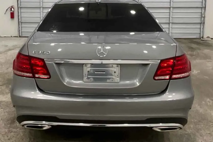 2014 Mercedes Benz E 350 photo 1