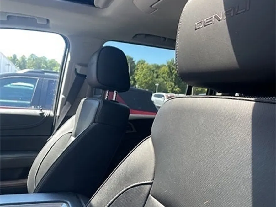 2018 Gmc Yukon XL Denali photo 1
