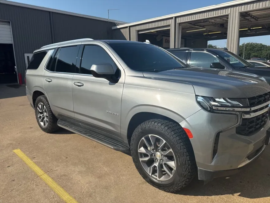 2023 Chevrolet Tahoe LS photo 1