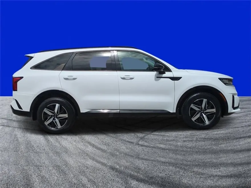 2023 Kia Sorento S photo 1