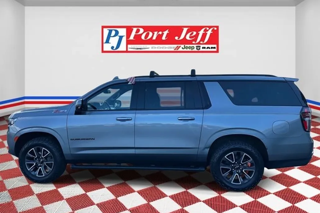 2021 Chevrolet Suburban Z71 photo 1
