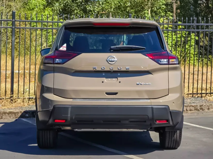 2024 Nissan Rogue SV photo 1