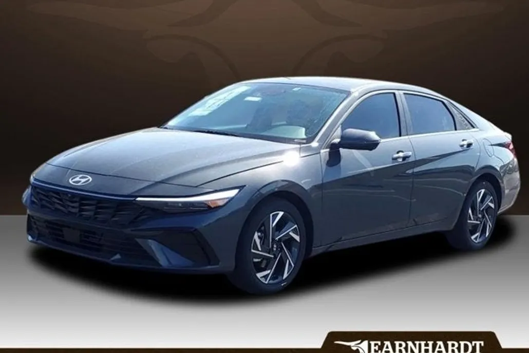 2025 Hyundai Elantra Limited photo 1